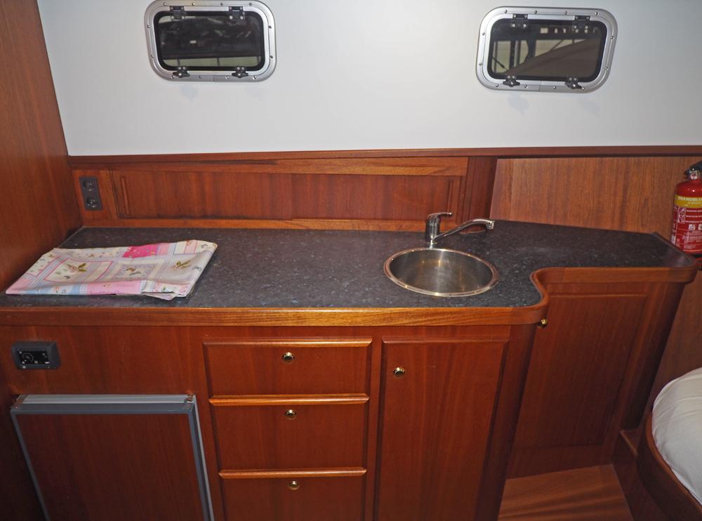 Fore ship, Accommodation